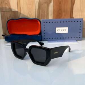 GUCCI  SUNGLASS